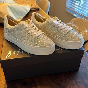 Betsy Johnson Sidny Pearl Sneakers Size 8